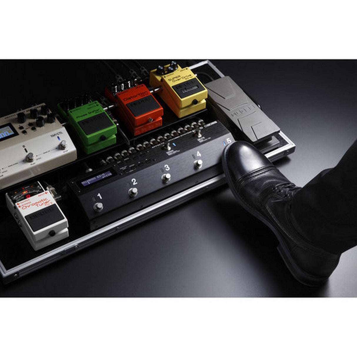 BOSS ES-5 Effects Switching System with 5 Loops and MIDI