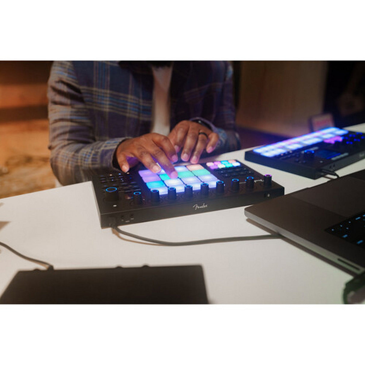Fender Motion 16/32 Production & Performance MIDI Pad Controller