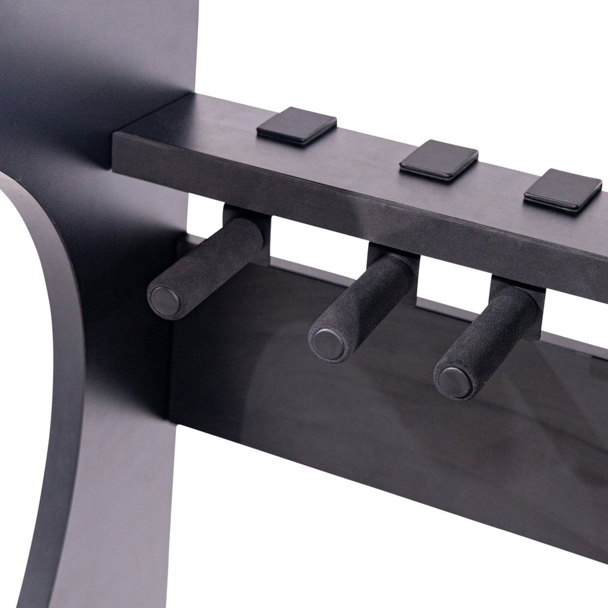 Gator GFW-ELITEGTR3RK-BLK Frameworks Elite Series 3/4-Space Guitar and Instrument Case Combo Rack Black - accessories