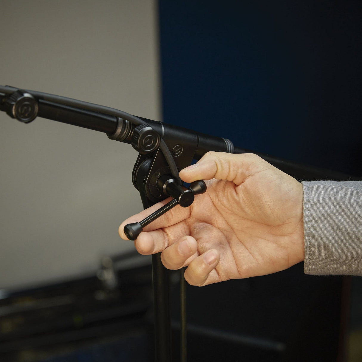 Gravity TMS 4X32 B Touring Series Microphone Stand with 2-Point Adjustment Telescopic Boom