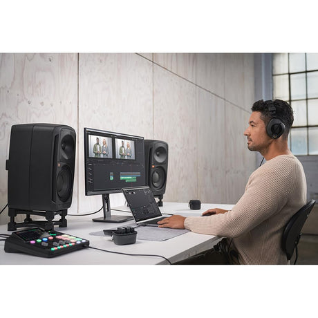 RODE Wireless PRO Clip-On Lavalier Microphone System/Recorder 2.4 GHz