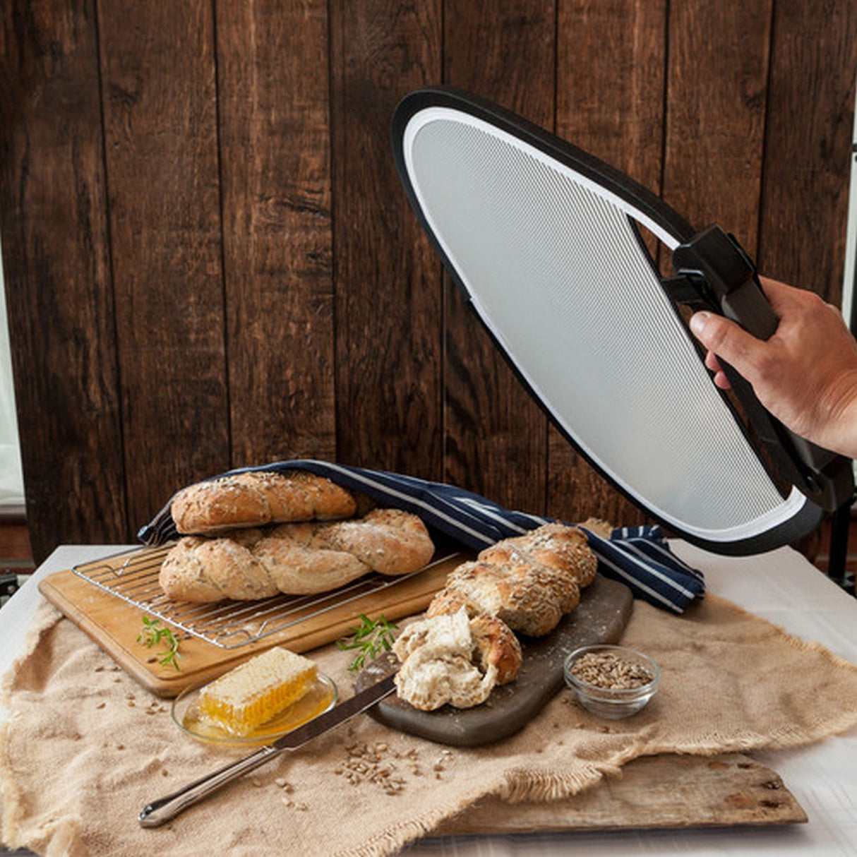 Manfrotto LL LR3528 Mini TriGrip 18-Inch Sunlite/Soft Silver Reflector