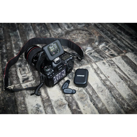 Shure MoveMic Two Receiver Kit 2-Channel Wireless Lavalier Microphone System with Receiver Z7