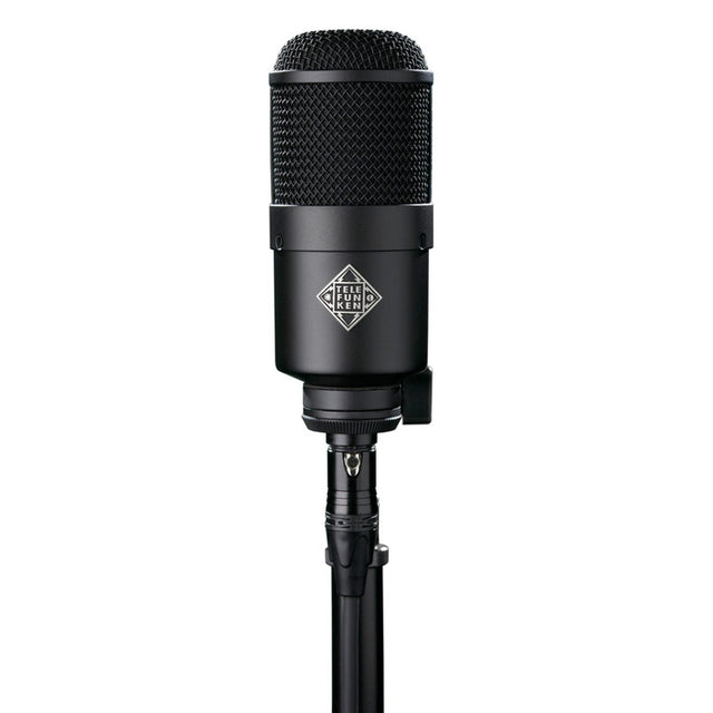 Telefunken M82-PC Large Diaphragm Cardioid Dynamic Podcast Package