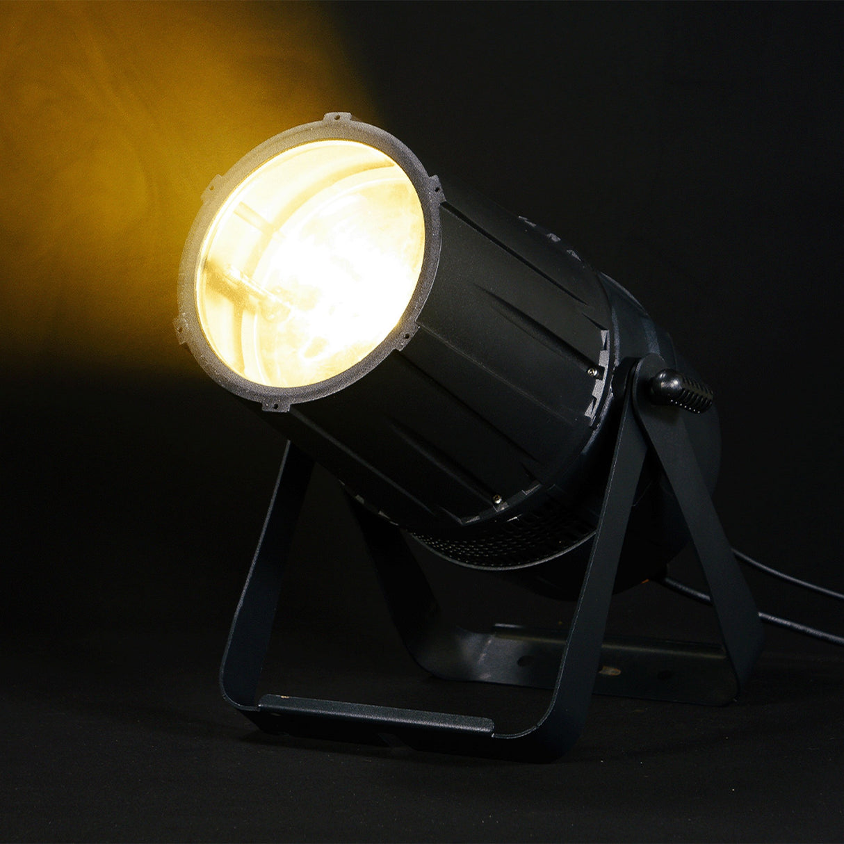 elektraLite Paint Can COB 200W LED Spot/Wash Hybrid Light Fixture