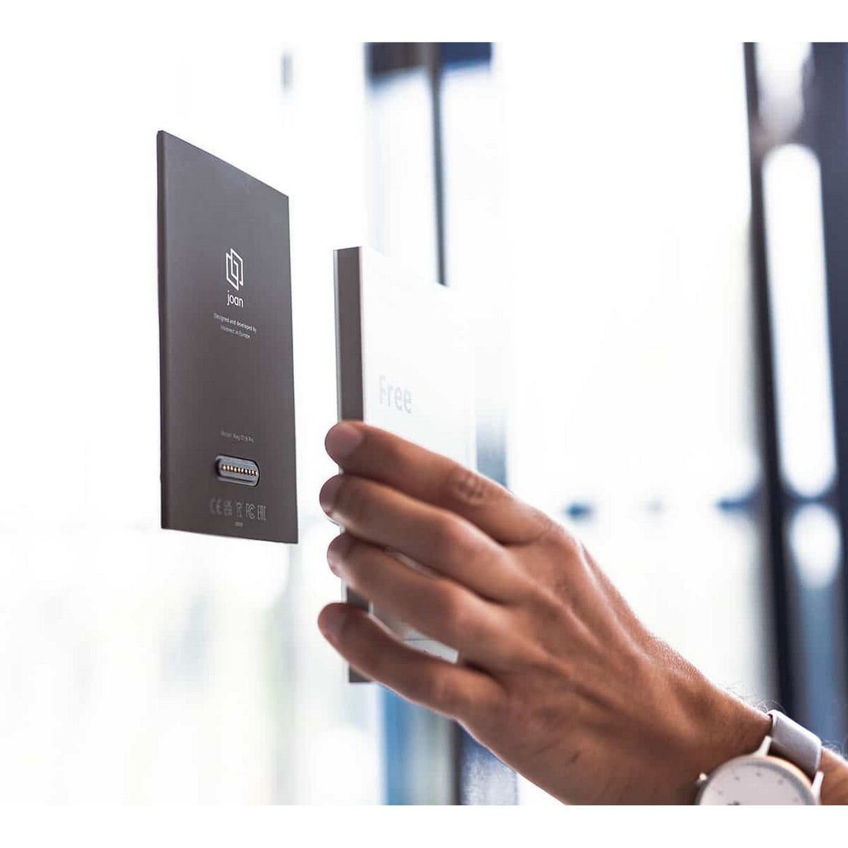 Joan 6 Pro Meeting Room Scheduler Display