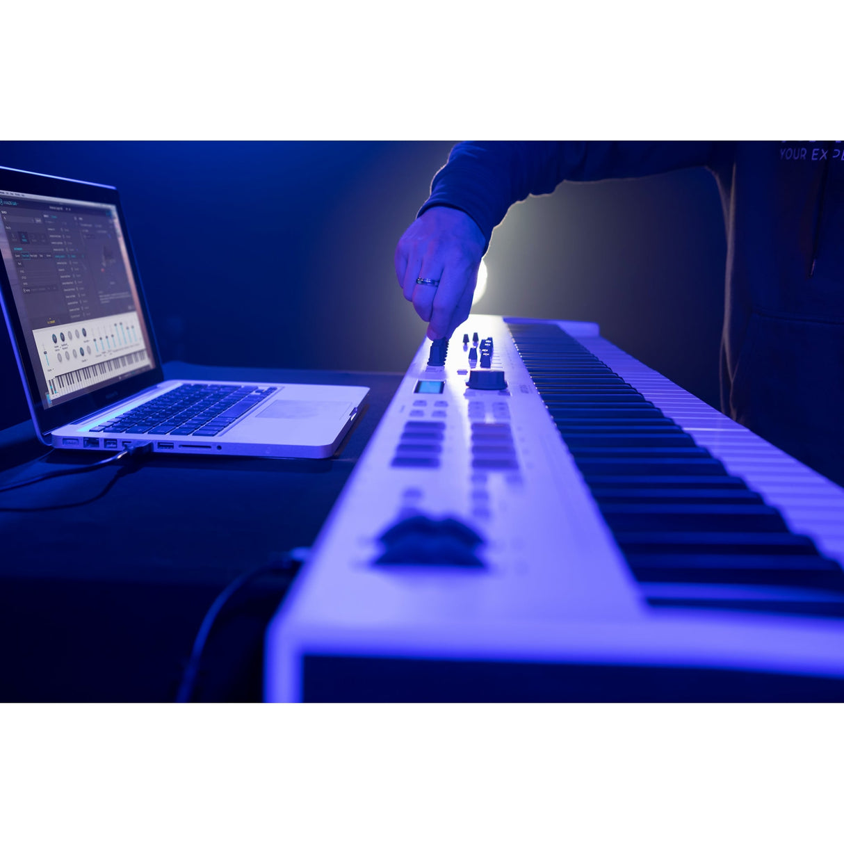 Arturia KeyLab Essential 88 mk3 88-Key MIDI Controller USB Keyboard