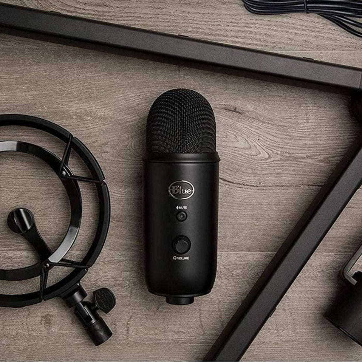 Blue Yeticaster Pro Broadcast USB Microphone Studio Bundle with StudioOne 5 Artist, iZotope RX Elements, and Groove3