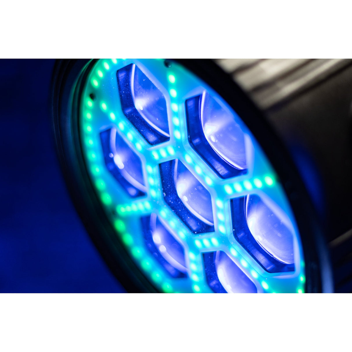 Blizzard Lighting Motif Settelenti RGBA 7x 40W 4-In-1 RGBA IP65 LED Wash Fixture with Zoom Black