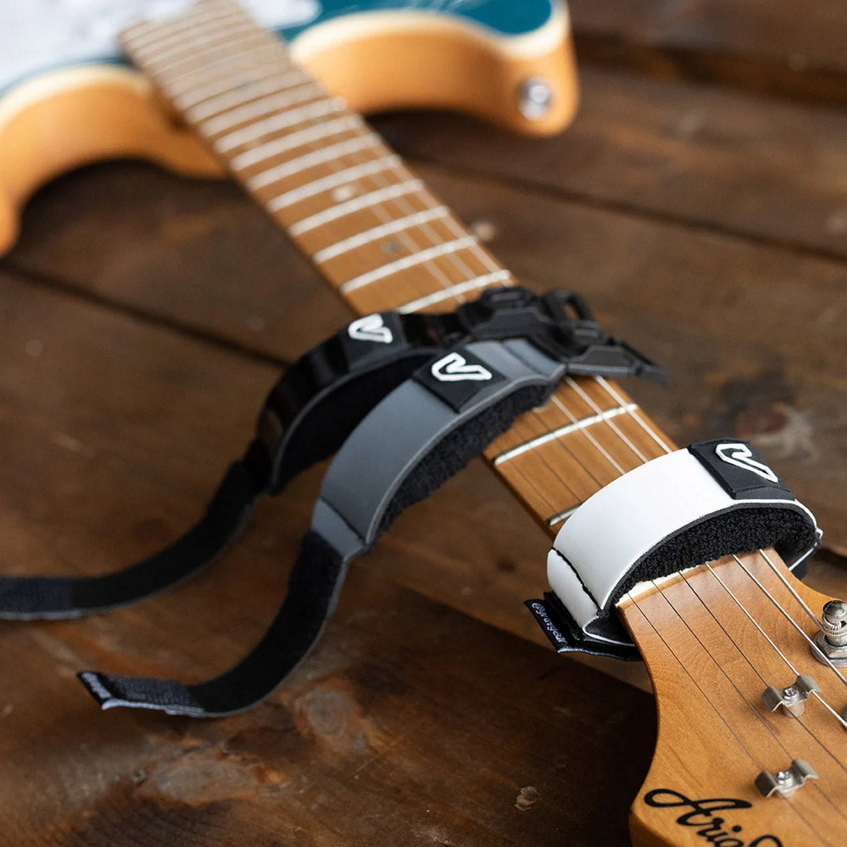 Gruv Gear FretWraps Pro Guitar String Muter - Black / Small / Without Twistune - accessories