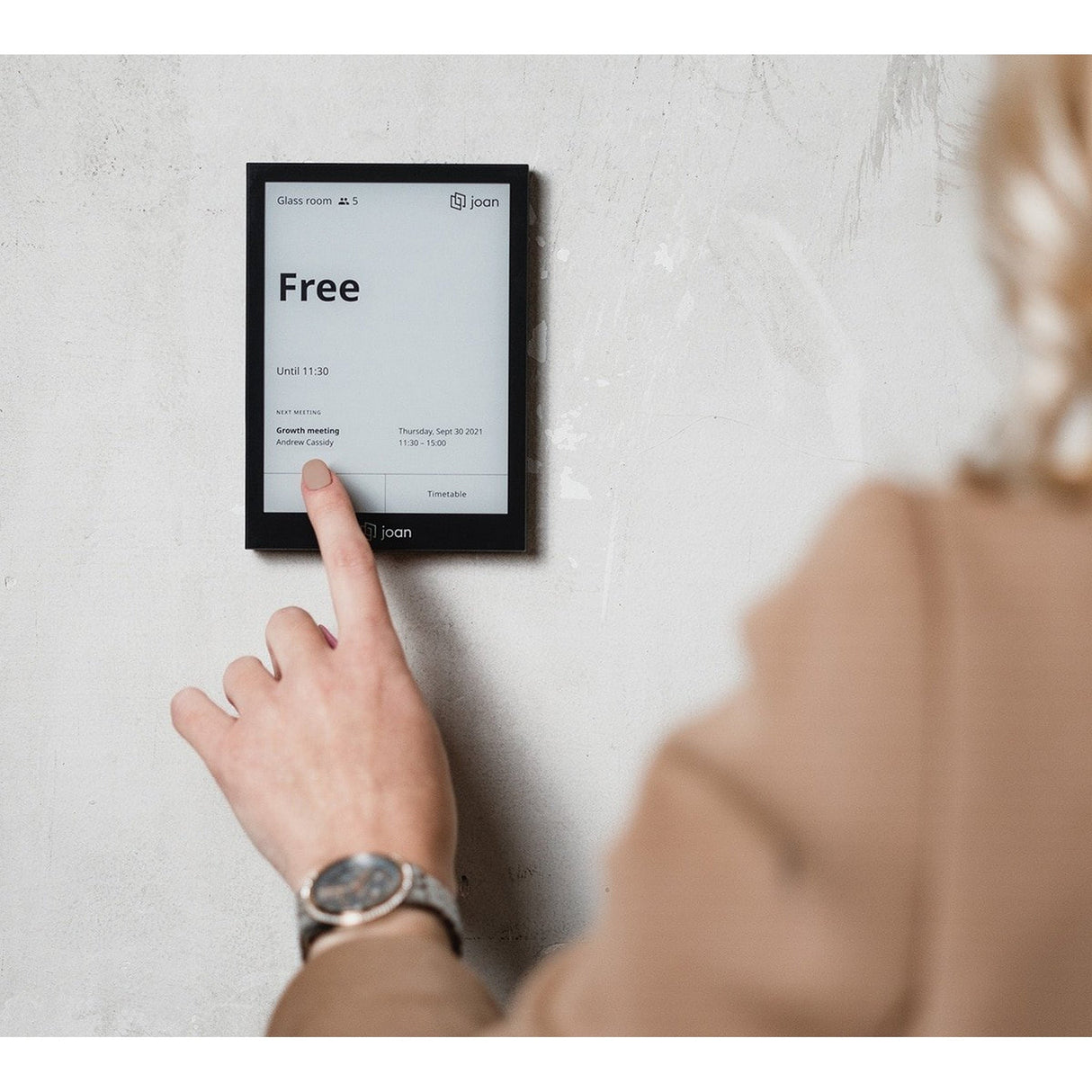 Joan 6 Pro Meeting Room Scheduler Display