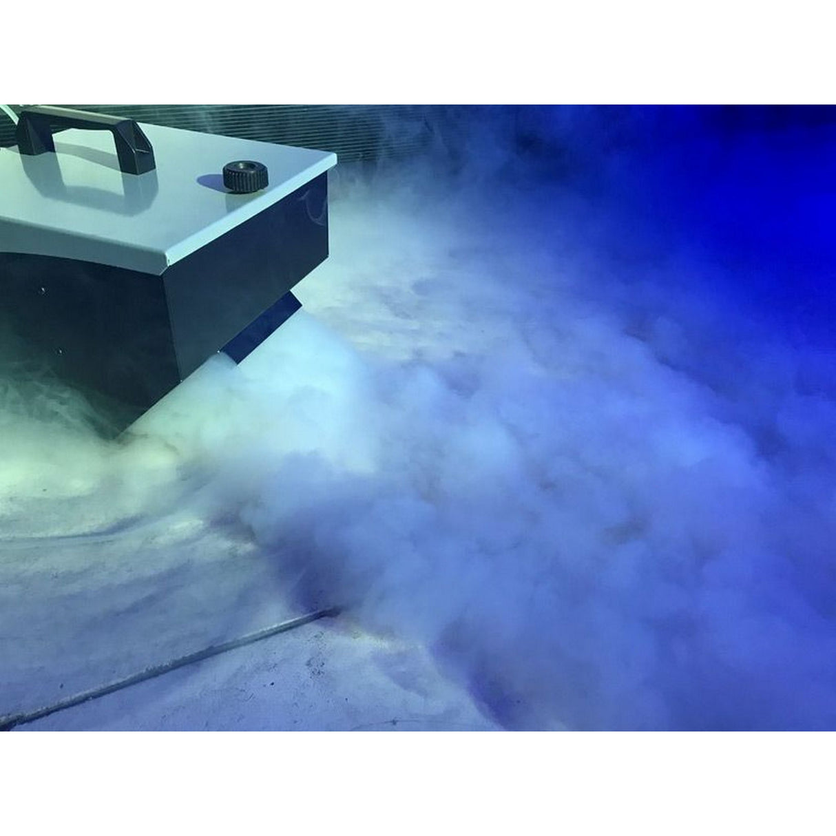 Eliminator Lighting Mister Kool EP 700W Low-Lying Portable Fog Machine