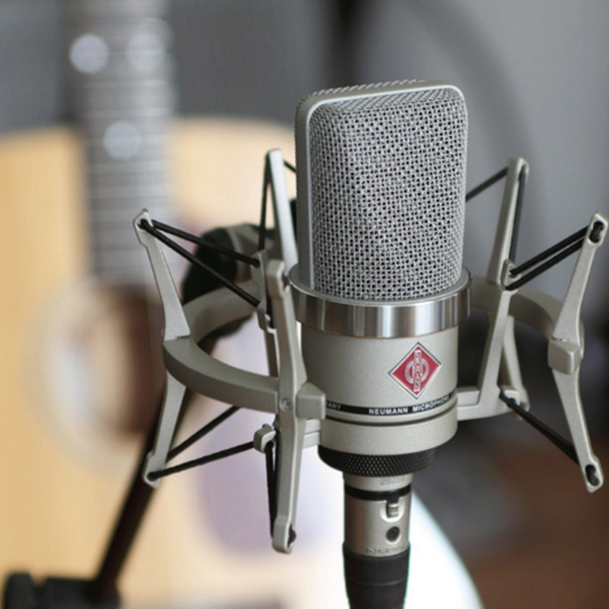 Neumann TLM 102 Studio Set Studio Microphone