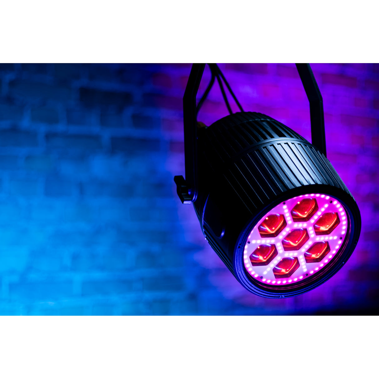 Blizzard Lighting Motif Settelenti 7x 40W 4-In-1 RGBW IP65-Rated LED Wash Fixture White