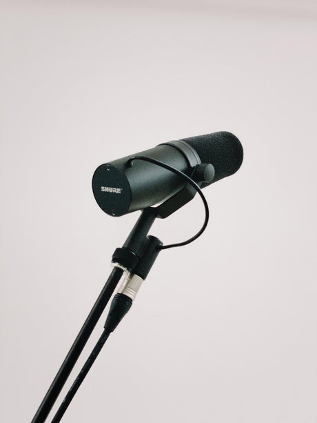 Dynamic vs. Condenser Microphones: Where Does the Shure SM7B Fit?