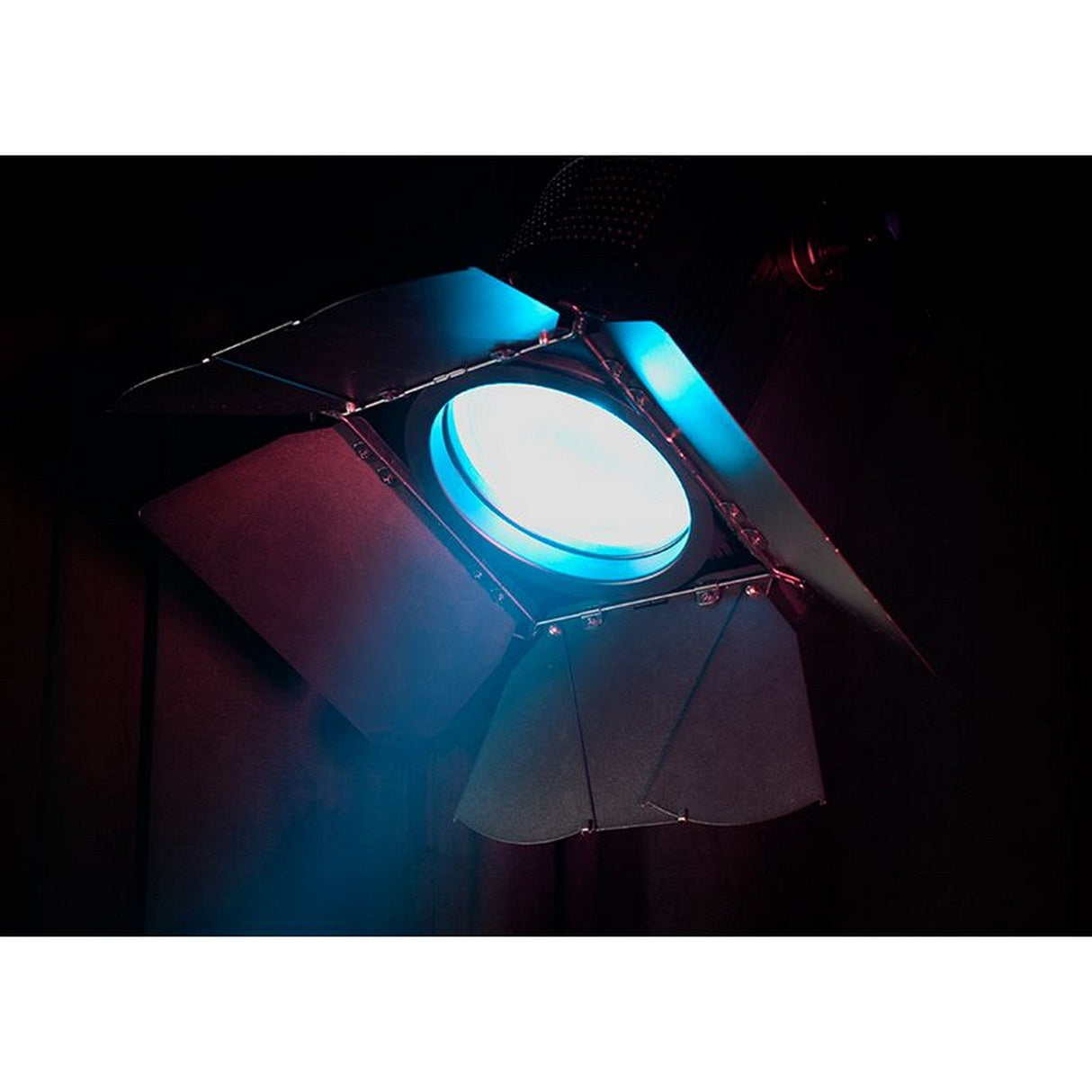 ADJ Encore FR Pro Color 400W 6-In-1 7-Inch Fresnel LED Fixture