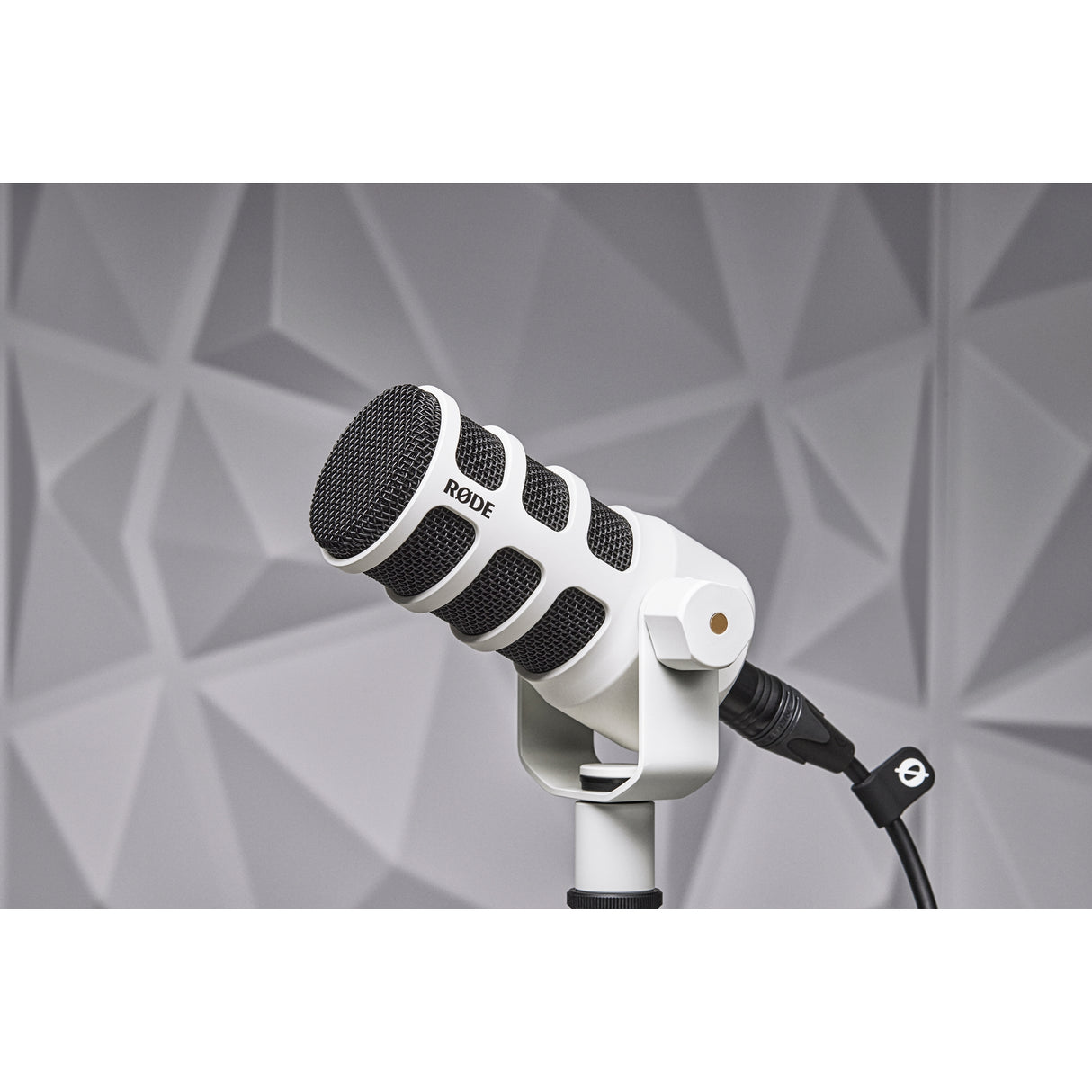 RODE PodMic Broadcast-Grade Dynamic Microphone for Podcast Application