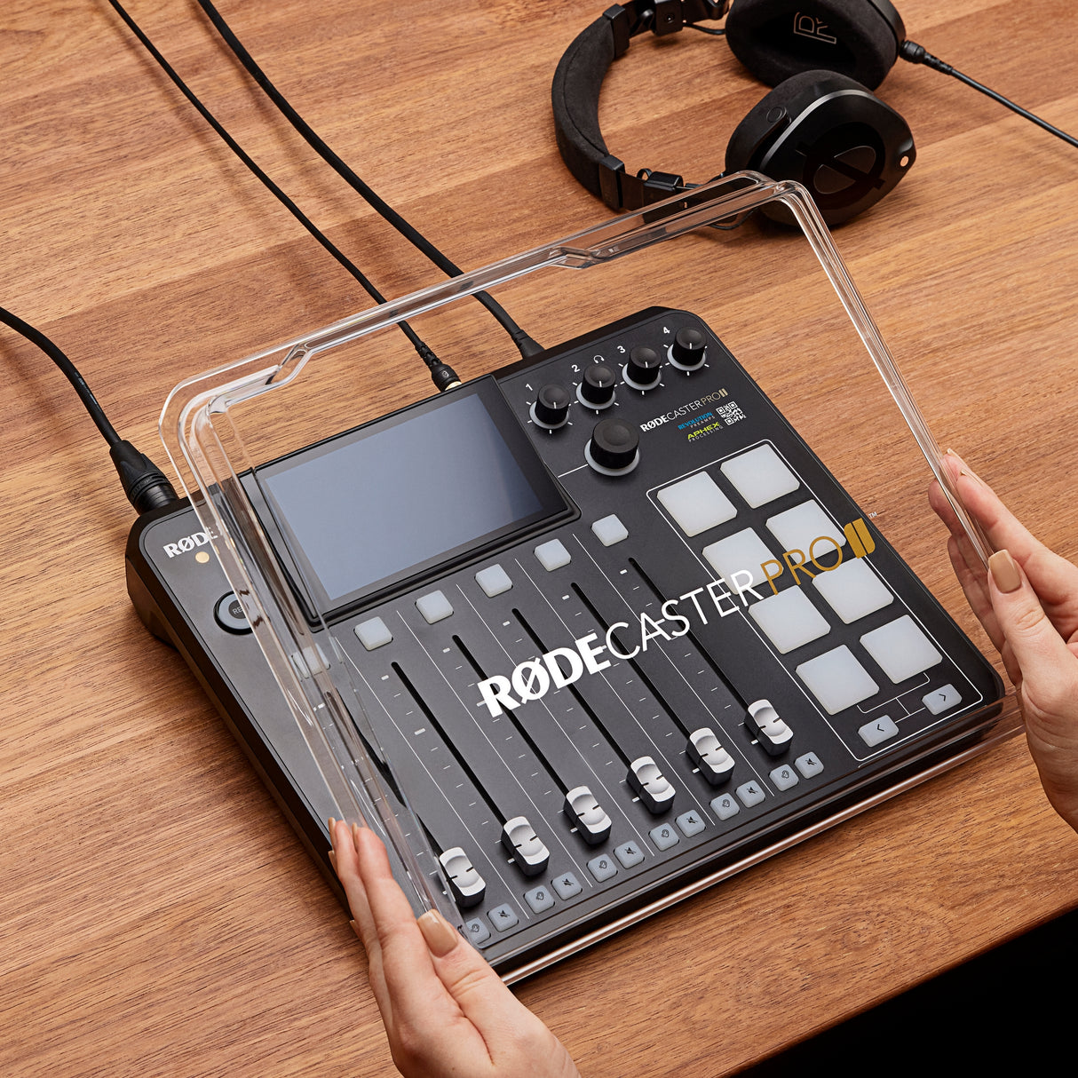 RODE RODECaster Pro II Integrated Audio Production for Podcast Studio