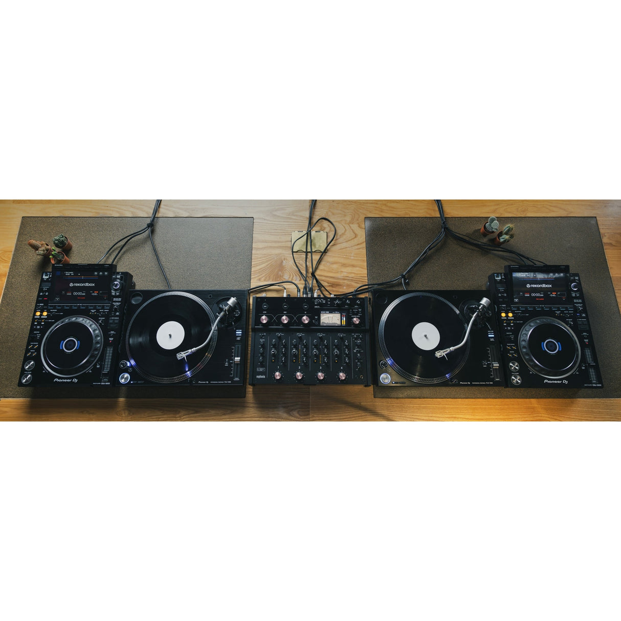 AlphaTheta euphonia Professional 4-Channel Rotary Mixer