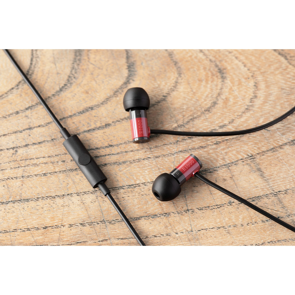 Final Audio E1000C In-Ear Noise Isolating Earphones with Microphone, Red