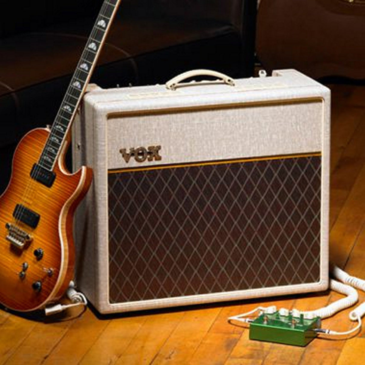 VOX AC15 Hand-Wired 15W 1 x 12-Inch Guitar Amp