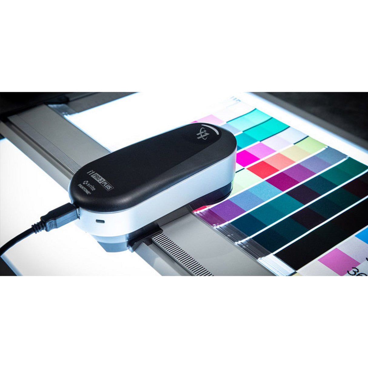 X-Rite i1Publish Pro 3 Plus Professional Spectral Color Measurer