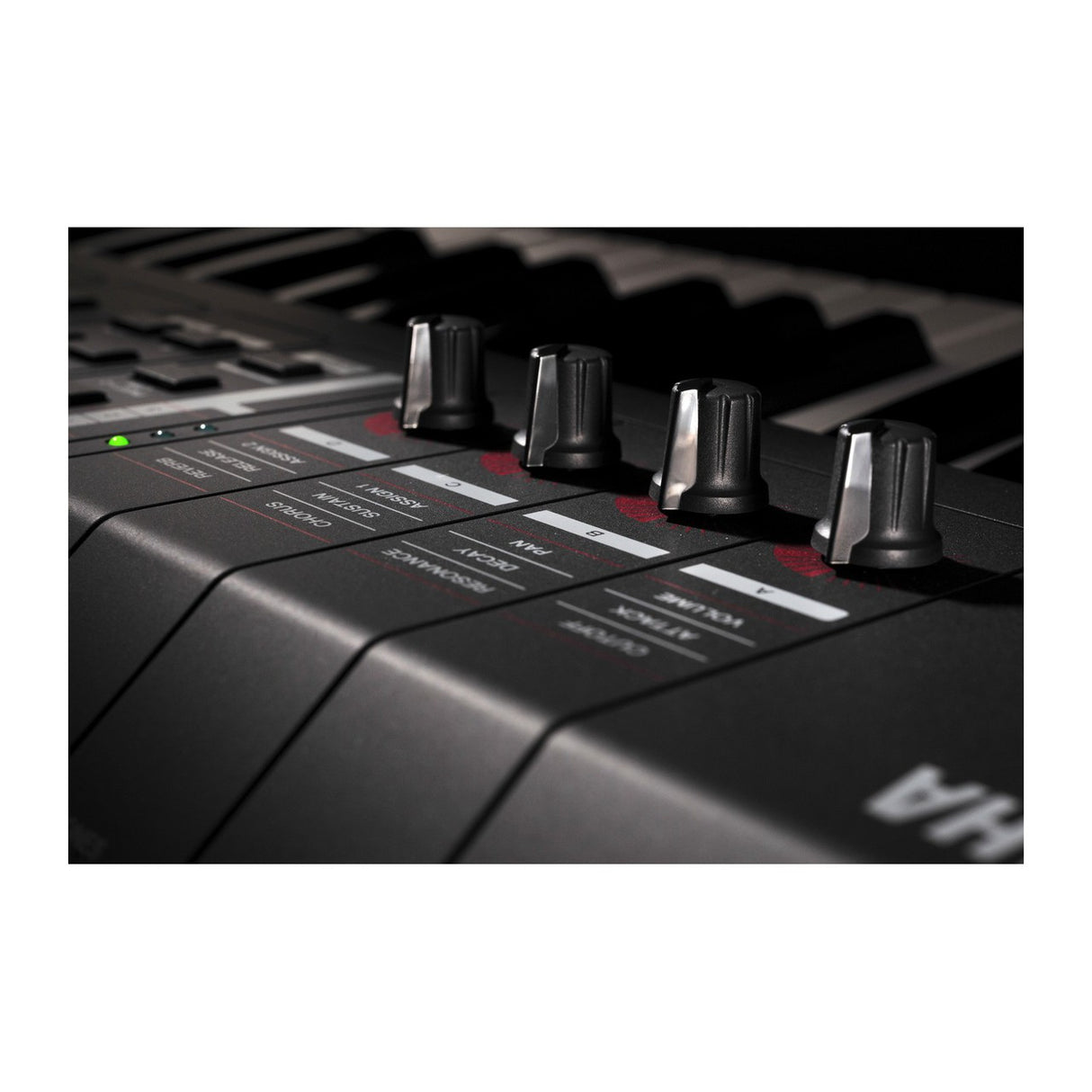 Yamaha MX61 61 Key Lightweight USB Audio Synthesizer Black