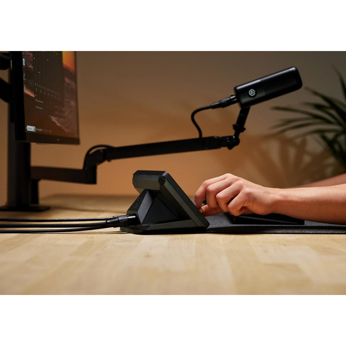 Elgato XLR Dock for Stream Deck + Controller