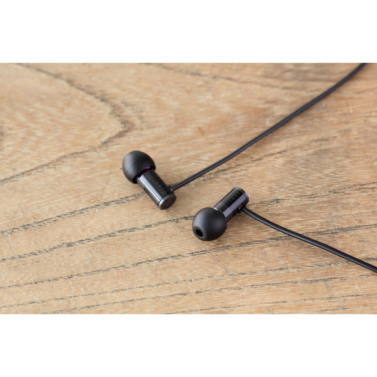 Final Audio E1000 In-Ear Noise Isolating Earphones, Black