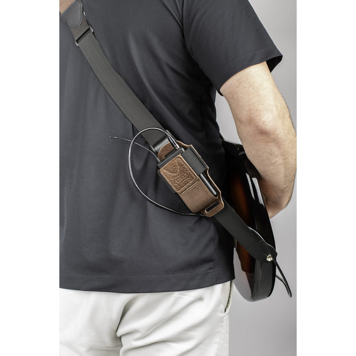 Levy's Wireless Pack Holders, Brown