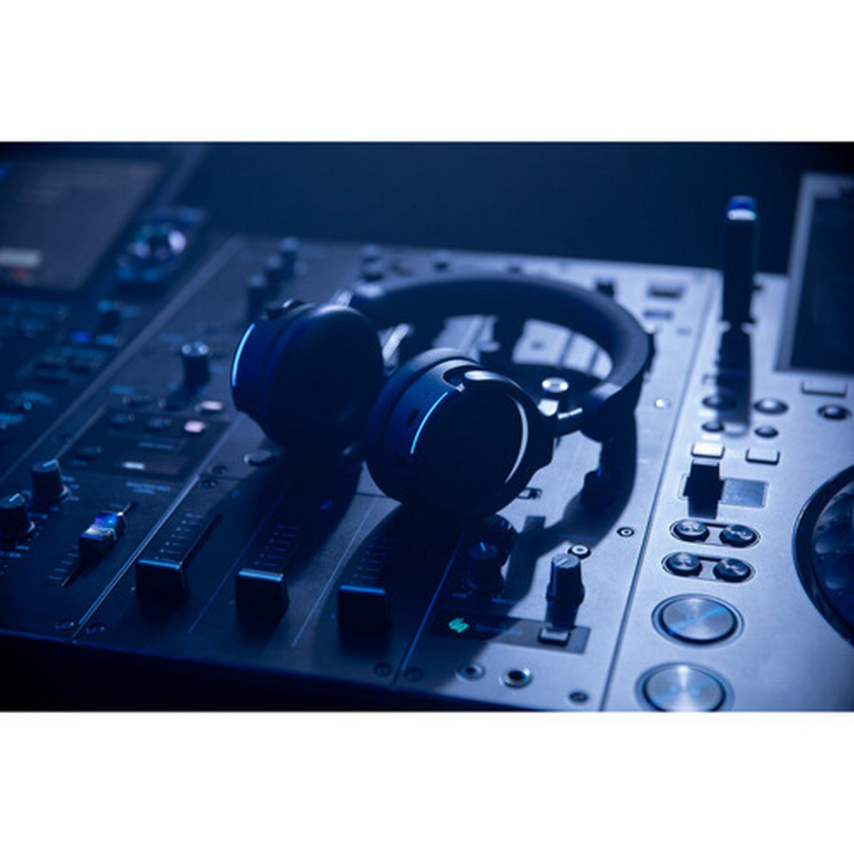 AlphaTheta HDJ-F9 SonicLink Wireless On-Ear DJ Headphones