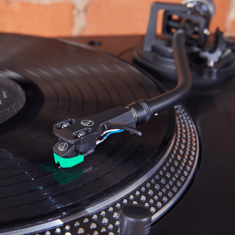 Audio-Technica AT-LP120XUSB-BK direct-drive USB turntable with AT-VM95E cartridge built-in phono preamp and 33 45 78 RPM playback - Black
