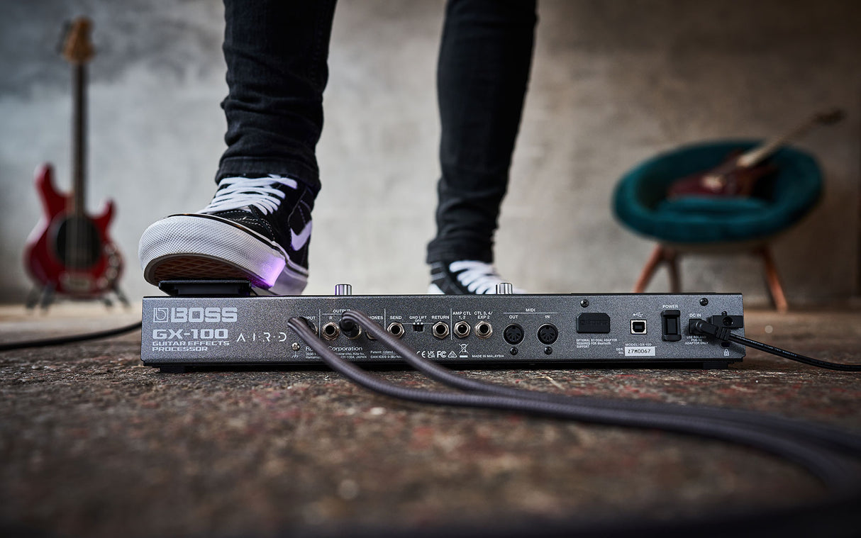 BOSS GX-100 effects processor with expression pedal