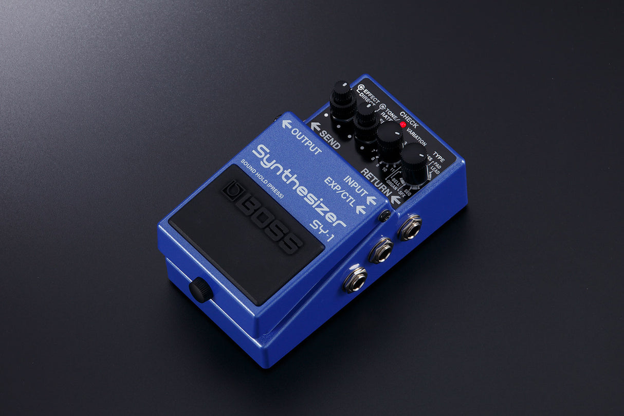 BOSS SY-1 effects pedal with 121 sounds
