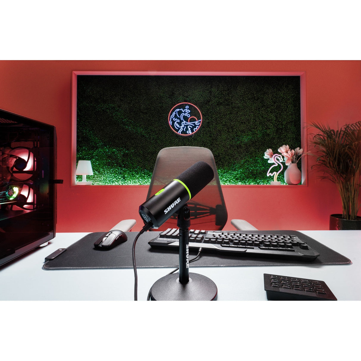 Shure MV6 USB-C Dynamic Cardioid Gaming Microphone